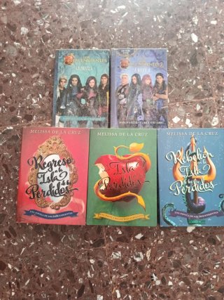 colección libros de los descendientes completa