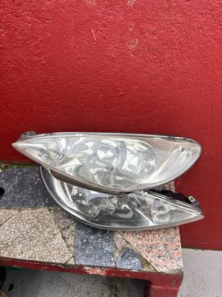 Faros delanteros para Peugeot 206