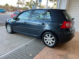 Volkswagen Golf 2004