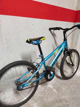 Bicicleta B-PRO JR20 20 Azul sin marchas.