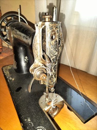 Máquina de coser Singer antigua