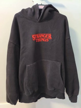 Sudadera Stranger Things Negra