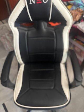 Silla Gamer NEO Cuero Negro y Blanco