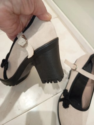 Zapatos con Plataforma Beige y Negro