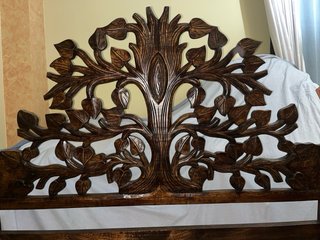 Cabecero de Cama de Madera Tallada