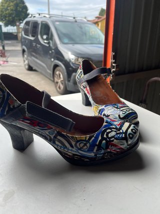 Zapatos de tacón artísticos talla 39