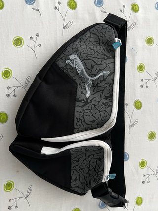 Riñonera Puma Negra y Gris