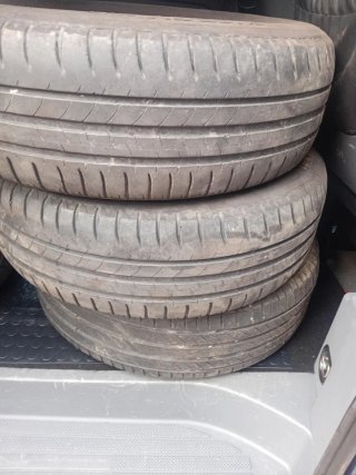 Neumáticos Michelin goodyear