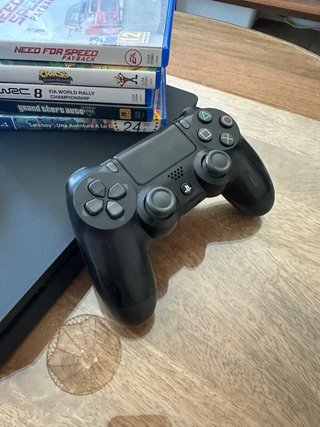 PS4 (PlayStation 4) Slim 500GB