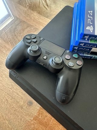 PS4 (PlayStation 4) Slim 500GB