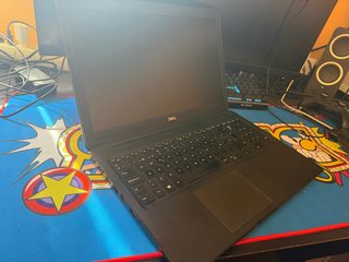 Dell latitude 3500 i5 8265u funciona para piezas