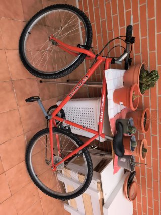 Bicicleta de Montaña Comdur Roja