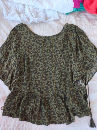 Blusa Estampado Animal Verde