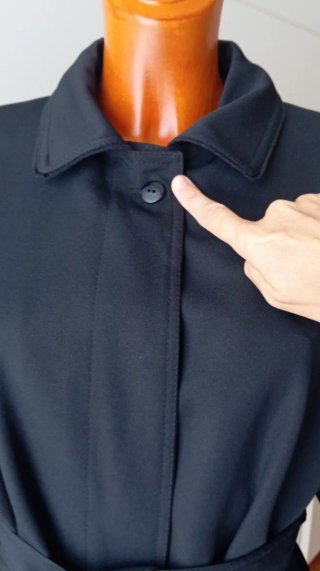 Gabardina vintage negra con cinturón