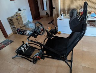 Cockpit Simracing + Volante Logitech G29 + Pedales