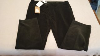 Pantalón de pana verde oliva