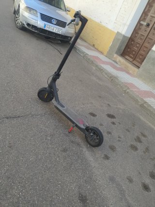 Patinete eléctrico Xiaomi pinchado 25 km