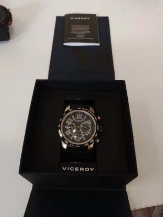 Reloj Viceroy Cronógrafo Negro y Dorado