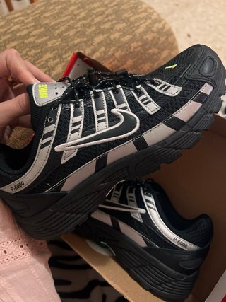 Zapatillas Nike P-6000 Negras y Plateadas