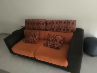 Sofá 3 plazas tela naranja y marrón