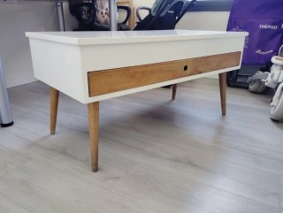 Mesa de centro elevable blanca y madera