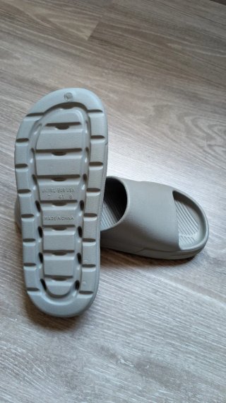 Chanclas grises Primark Talla 41