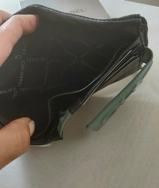Monedero Piel Cacharel CHR Negro y Verde Menta