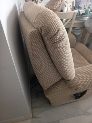 Sillón reclinable articulado con mando