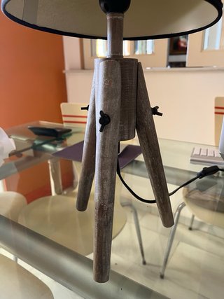 Lámpara de mesa trípode madera