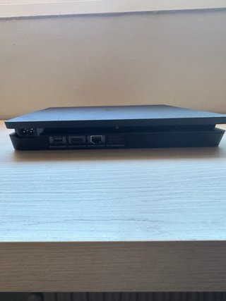 PS4 + 2 Mandos + 5 Juegos