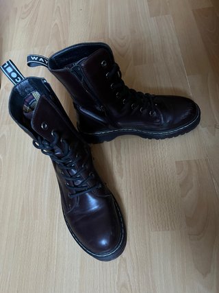 Botas estilo militar color marrón