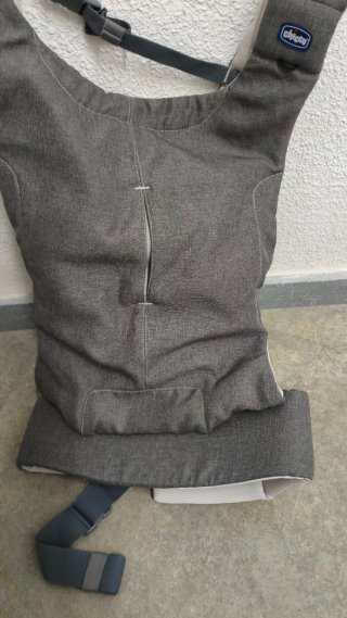 Mochila Portabebés Chicco Gris