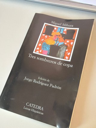 Tres sombreros de copa