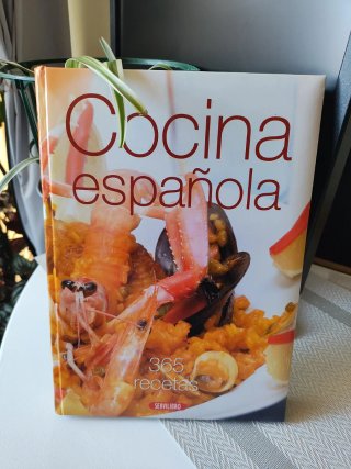 Cocina española: 365 recetas, un menú para cada...
