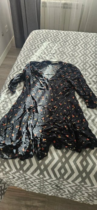 Vestido negro estampado flores