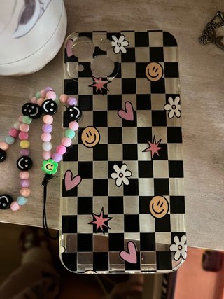 Funda para iPhone 13 con colgante