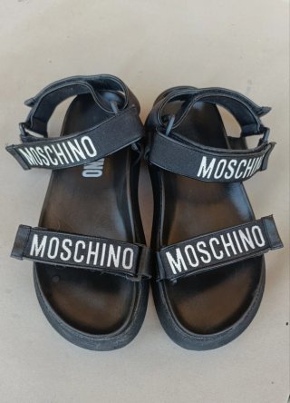 Sandalias Moschino Negras