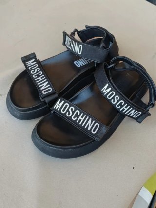 Sandalias Moschino Negras