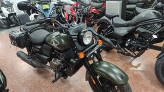 Moto UM Renegade Commando