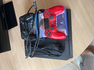PS4 (PlayStation 4) con 2 Mandos