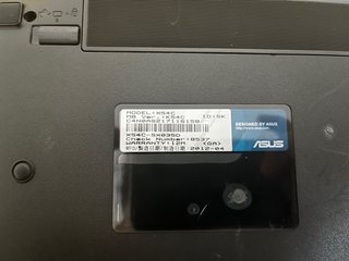 Computer Asus nero