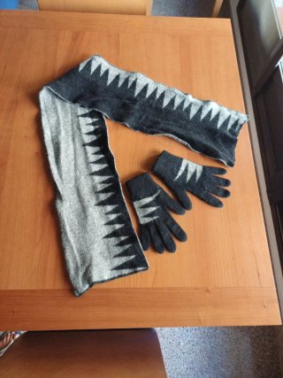 Bufanda y guantes talla pequeña