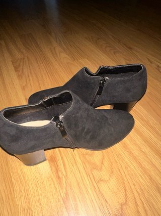 Botines negros mujer