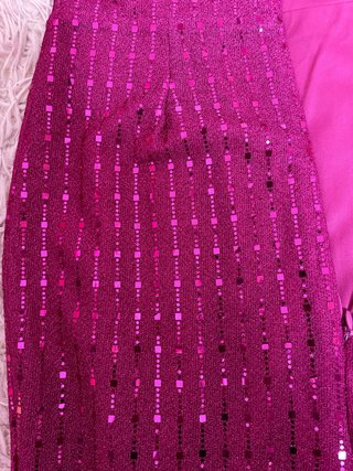 Vestido largo de fiesta rosa con brillos