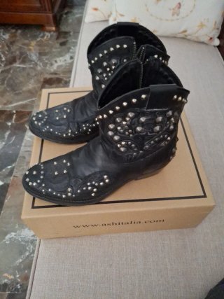 Botines estilo Country  Tachuelas Talla 38 unisex