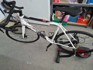 Bicicleta de Carretera Blanca. Año 2022