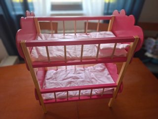 Literas de madera para muñecas