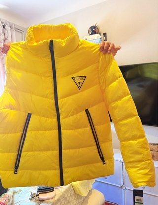 Chaqueta Impermeable Guess Amarilla