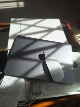 MacBook Air M2 512 GB, como nuevo + ratón Apple