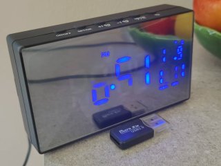 Sveglia 2 in 1 con Telecamera WiFi 1080P Nuova